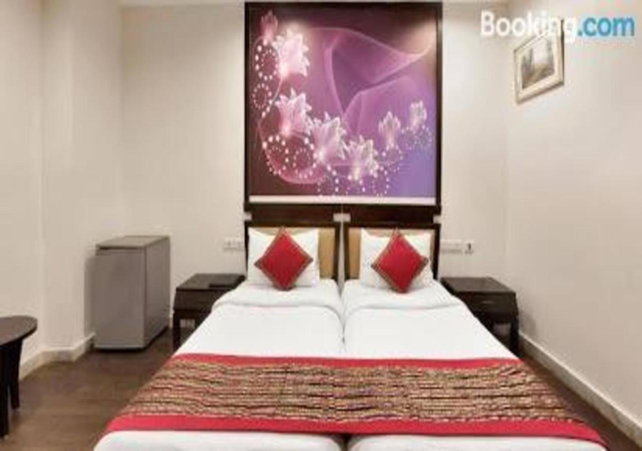 Hotel Loto - Sector 66 Noida Exterior photo