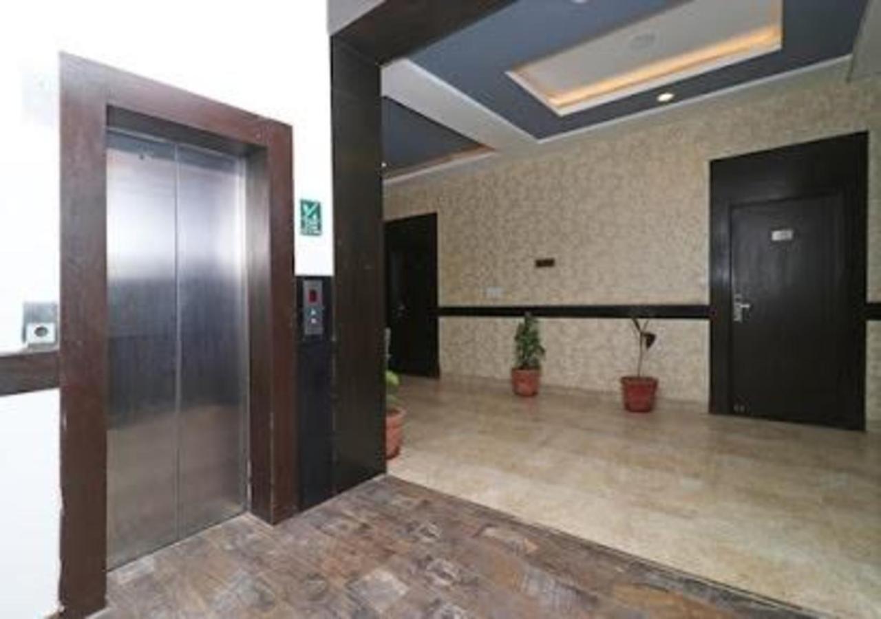 Hotel Loto - Sector 66 Noida Exterior photo