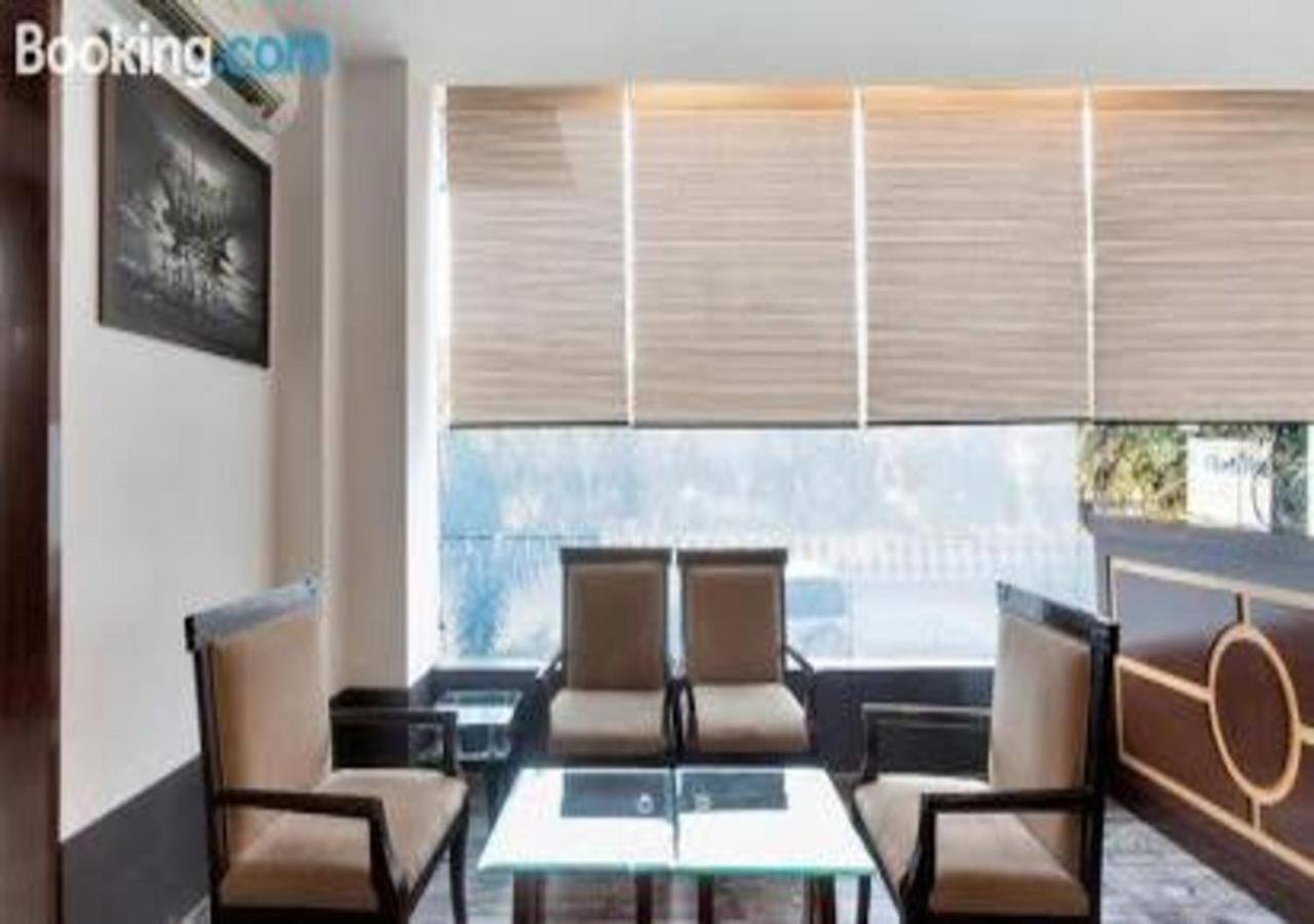 Hotel Loto - Sector 66 Noida Exterior photo
